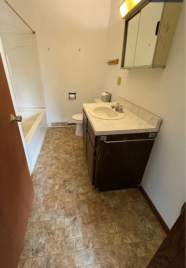 Building Photo - 2712-2714 Harvey