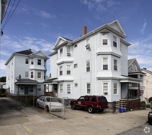 Building Photo - 239-243 Broadway