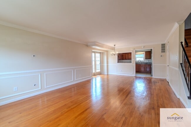 Building Photo - 945 Stormont Cir