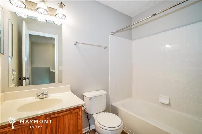 Building Photo - 5389 Blanchard Dr