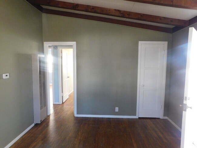 Building Photo - 865 Square Foot Property With a 7625 Squar...