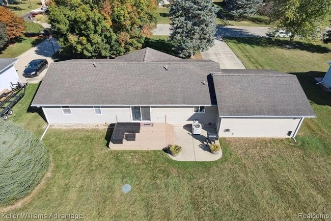 Building Photo - 245 Lynbrook Dr