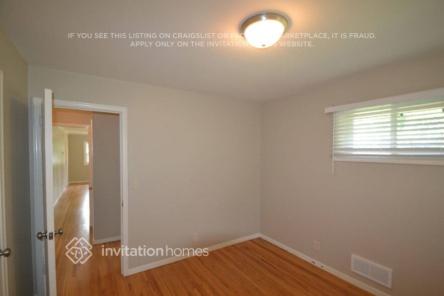 Building Photo - 7101 Hartkopf Ln