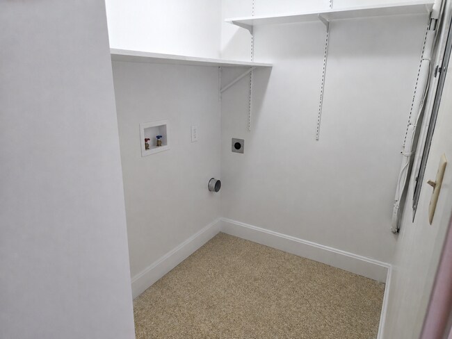 Building Photo - 16A Manor Ave
