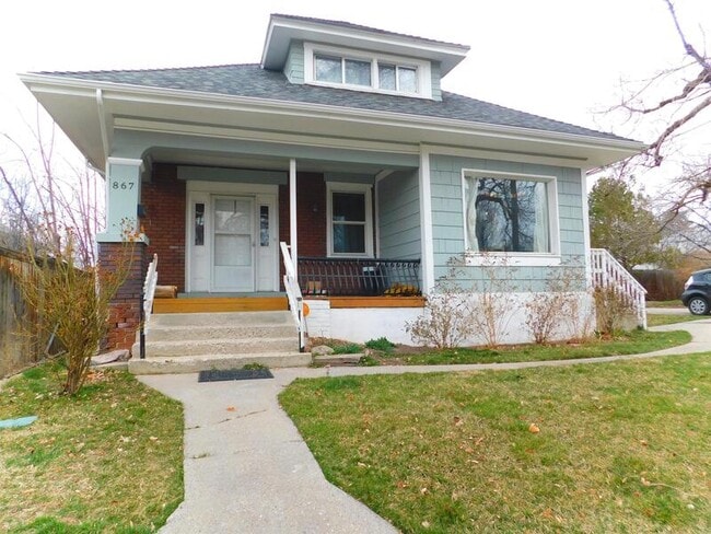 Building Photo - 867 Browning Ave