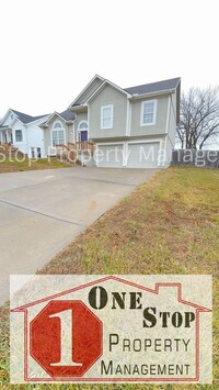 Building Photo - 3 Bedroom & 2 Bathroom in Lone Jack!