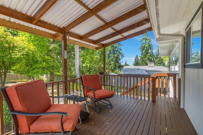 Building Photo - 12527 SE 52nd St