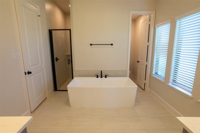 Building Photo - 18459 Chameleon Ct