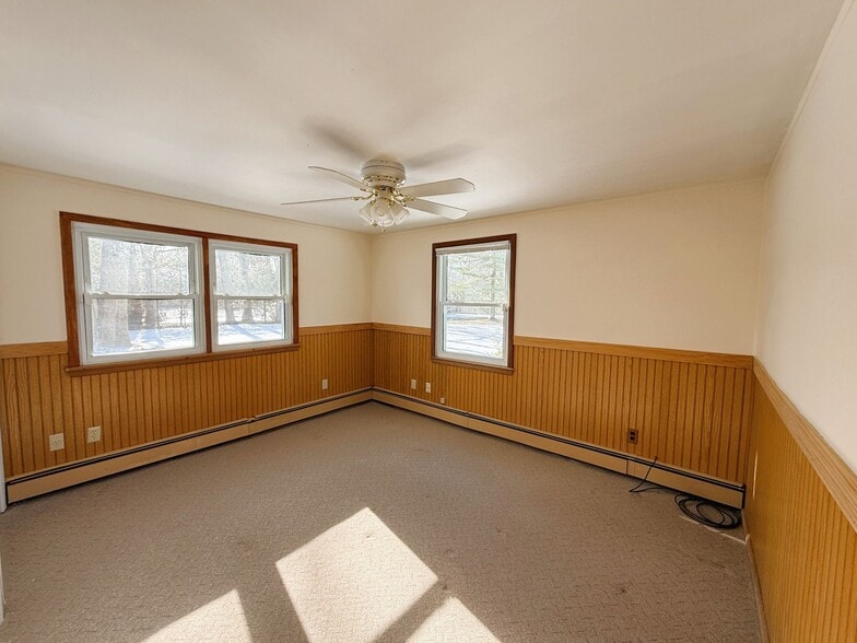 Building Photo - 37 South Ln