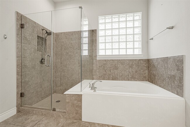 Building Photo - 5231 Pickford Grove Ln