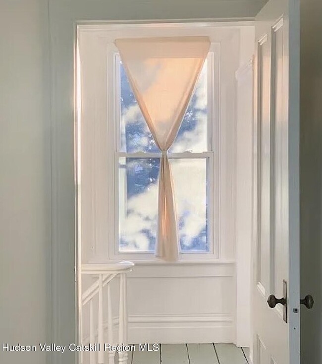 Building Photo - 967 Columbia St