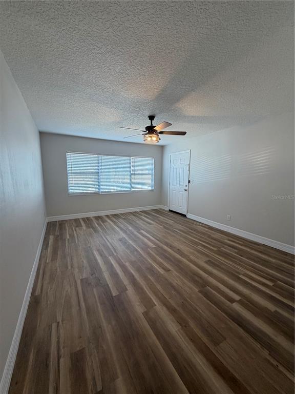 Building Photo - 316 W Howry Ave