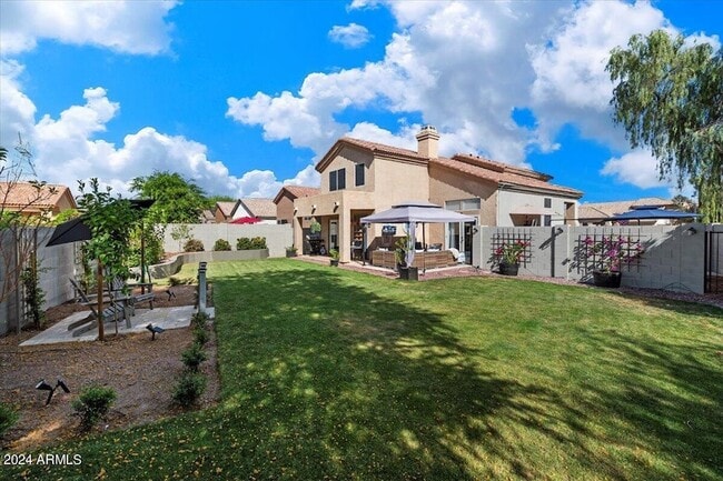 Building Photo - 4304 E Milton Dr