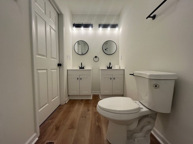 Building Photo - Newly Remodeled!