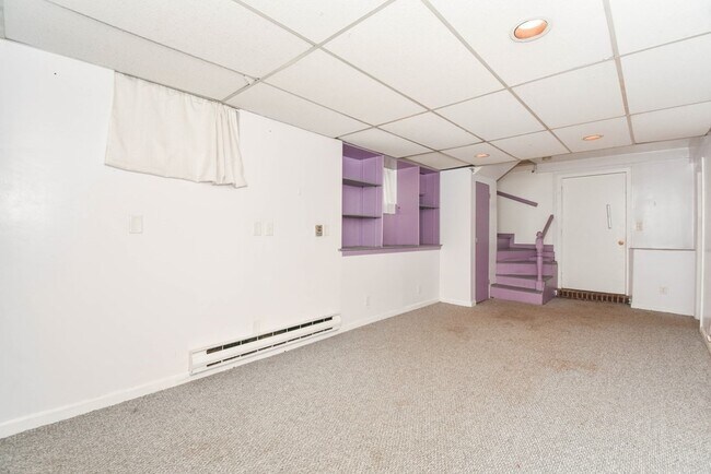 Building Photo - 86 Edwards St