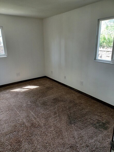 Building Photo - 1124 Navajo St