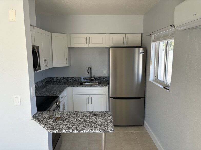 unit 2 kitchen - 512 129th Ave E