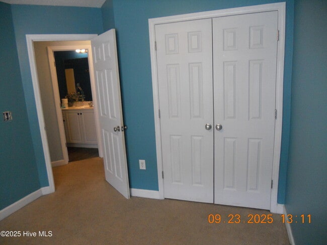 Building Photo - 105 Spring Leaf Ln