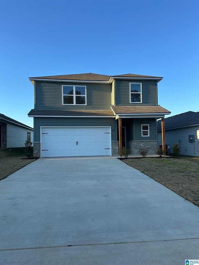 Building Photo - 184 Dogwood St