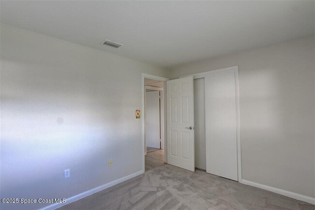 Building Photo - 331 Carmine Dr