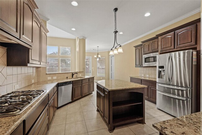 Building Photo - 2515 Sentry Oak Way