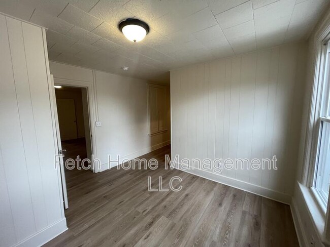 Building Photo - 930 Cumberland St