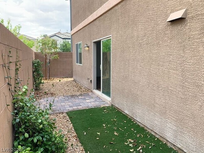 Building Photo - 7752 Broadloom Ct