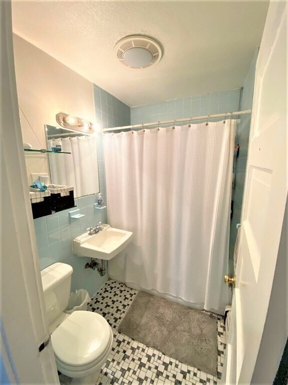 Building Photo - 27 Langley Rd