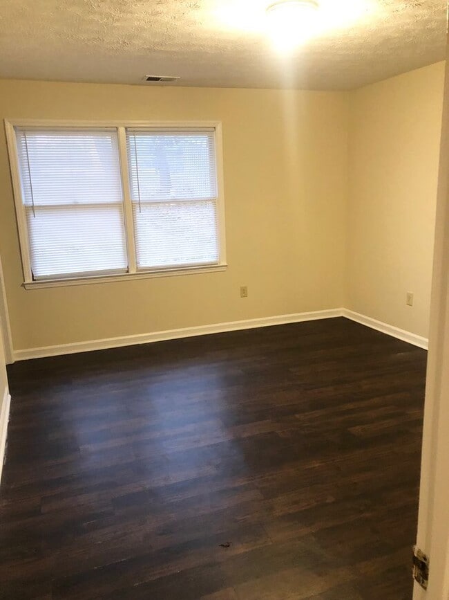Building Photo - Wyndham Downs Ranch home backs to park.   ...