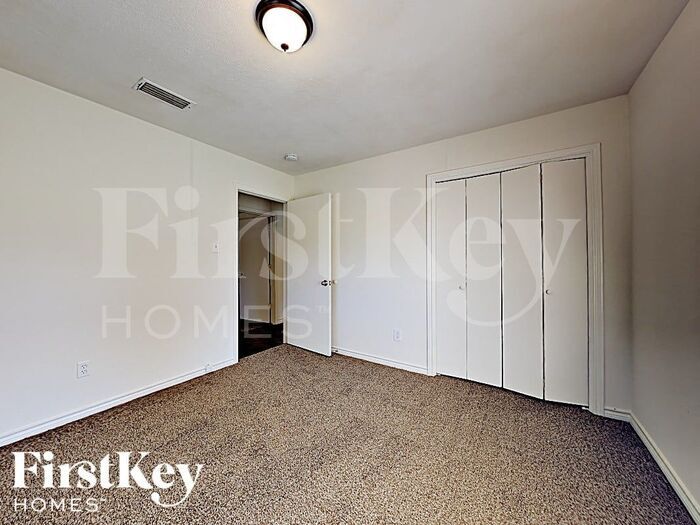 Building Photo - 114 Bailey Dr