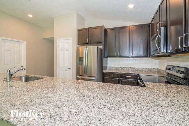 Building Photo - 7605 Fanning Dr