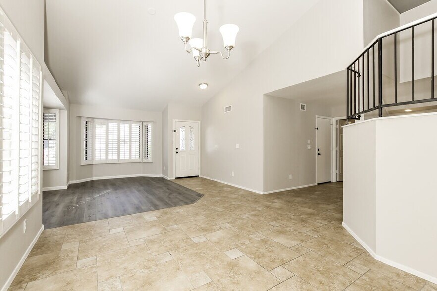 Building Photo - 7519 W Sequoia Dr