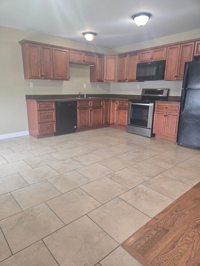 Primary Photo - 2 Bedroom, 2 Bath w/ Washer&Dryer Included!