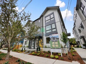 Building Photo - Stunning 2023-Built Crown Hill Townhome | 3 Bed | 2 Bath | Modern Finishes & Prime Seattle Location