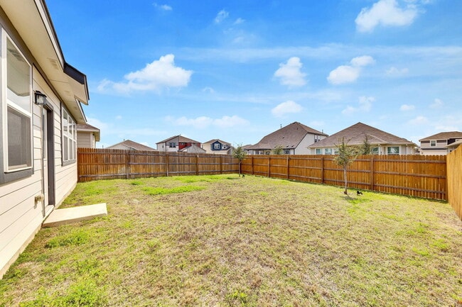 Building Photo - 12121 Cimaizon Dr
