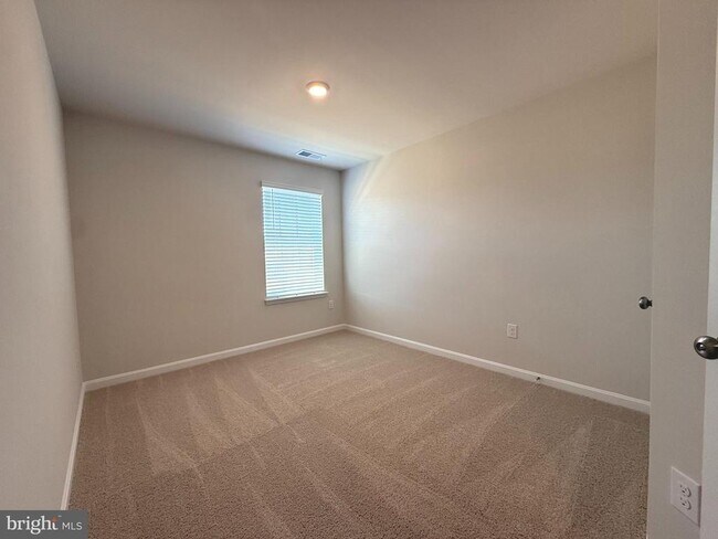 Building Photo - 223 Orpington Dr