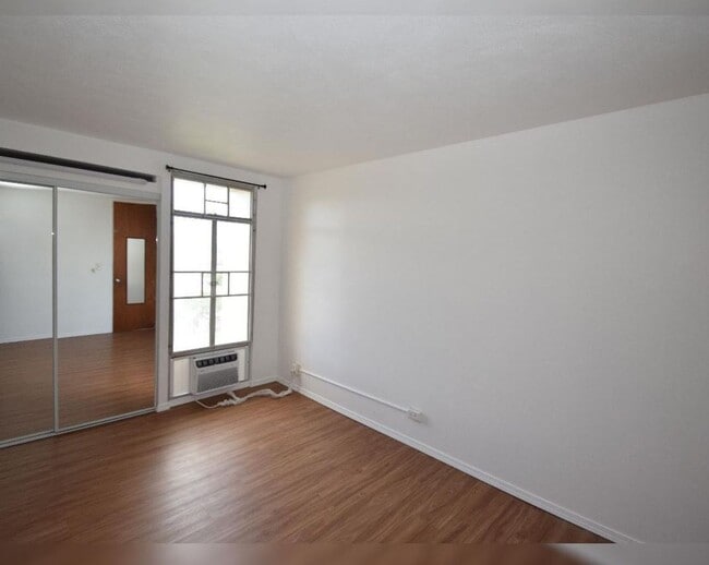 Building Photo - Queen Emma Gardens – 1-Bedroom Apartment f...