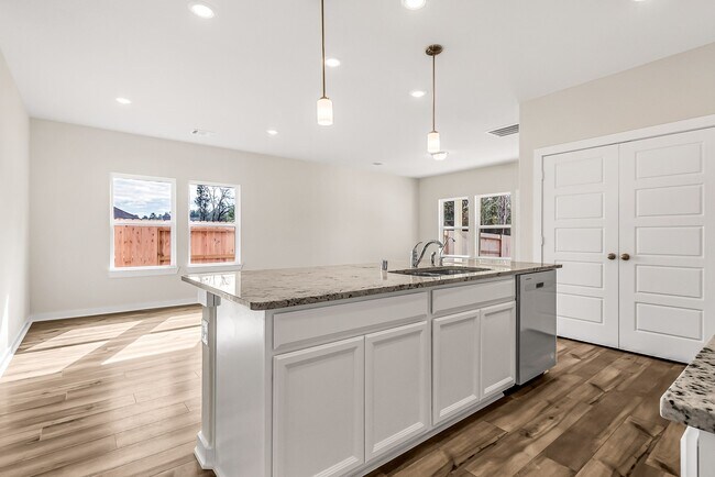 Building Photo - 17925 Canopy Trce Ct