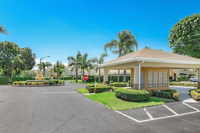 Building Photo - 170 Waterside Dr