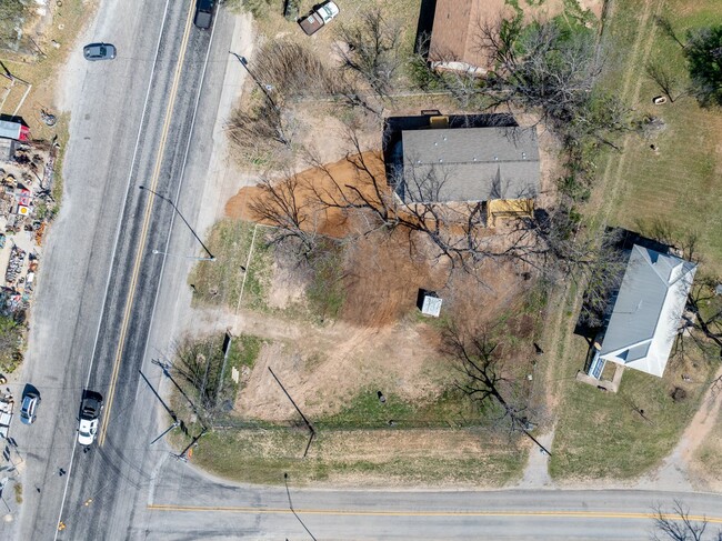 Building Photo - 3/2 Mobile Home on Half Acre in Adamsville