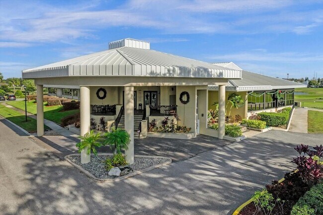 Building Photo - 3960 Southpointe Dr
