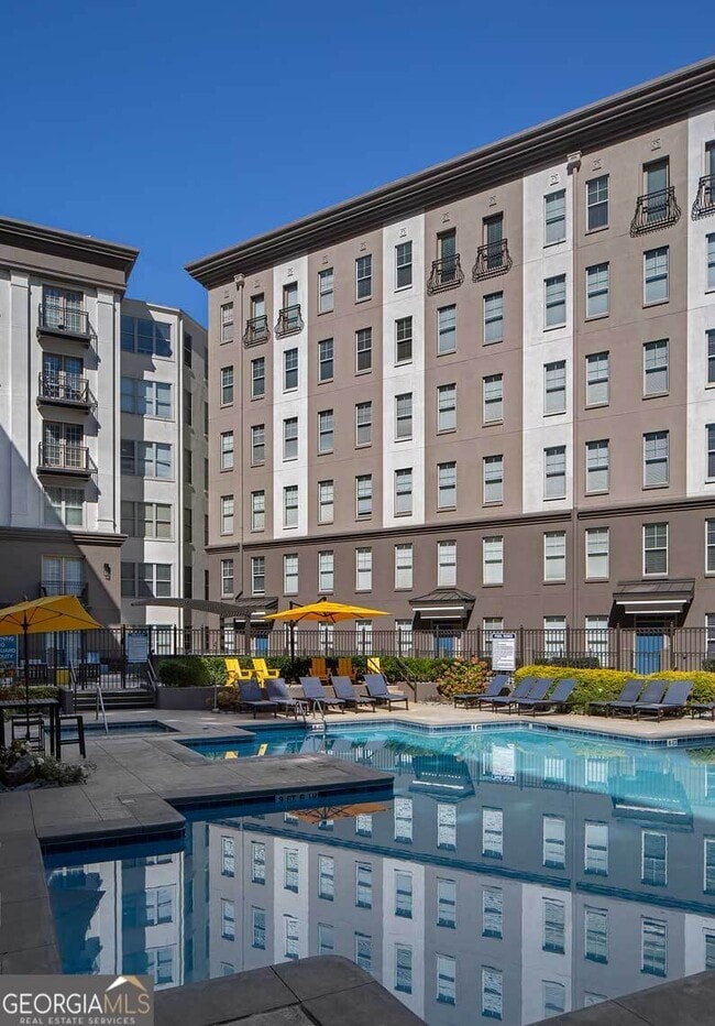 Building Photo - 960 East Paces Ferry Rd NE