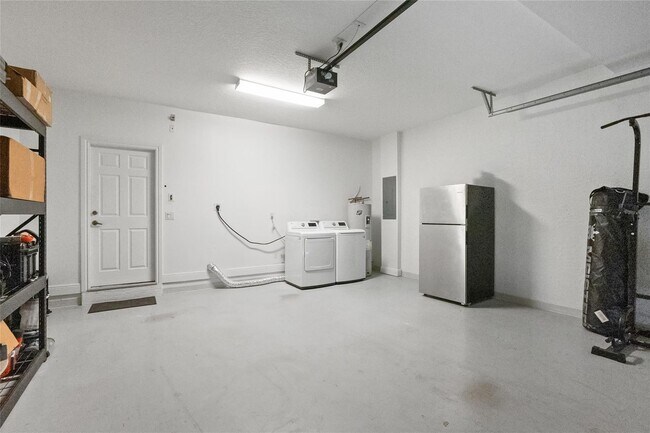 Building Photo - 417 SW 8th St