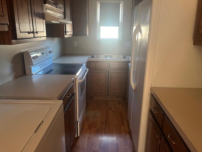 Building Photo - 510 Walnut Ave