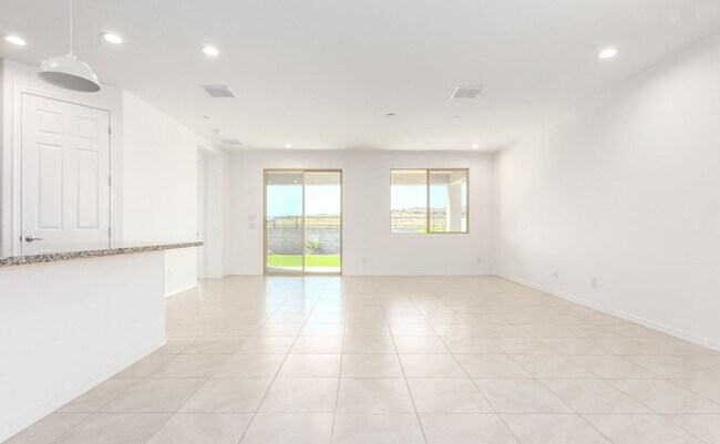 Building Photo - 13573 W Shifting Sands Dr