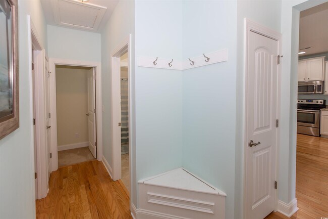 Building Photo - 1756 Orchard Dr