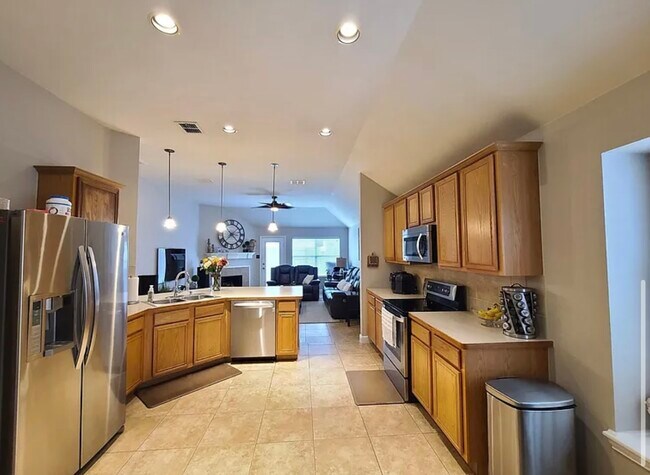 Building Photo - 7217 Welshman Dr