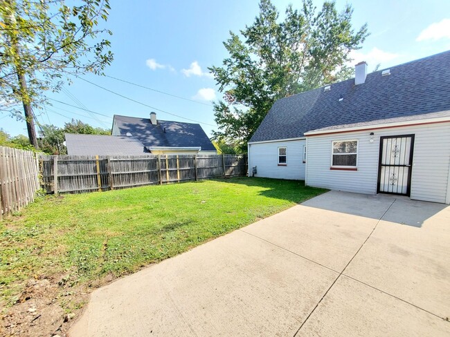 Building Photo - 4 Bed - 1 Bath Cape Cod for Rent