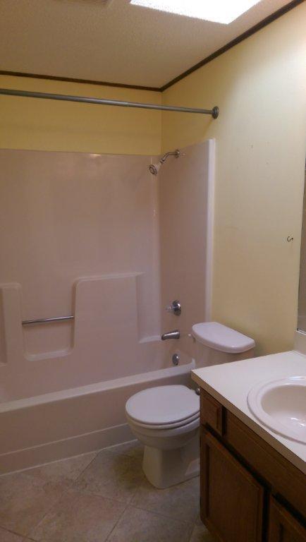 Building Photo - Unique 2 bed 2 bath 1 car with rare study ...