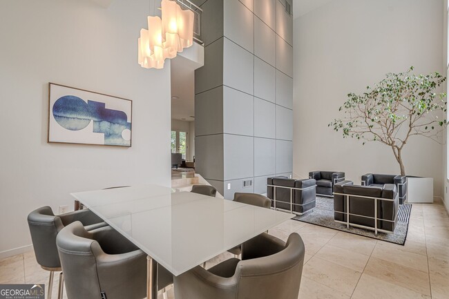 Building Photo - 2269 Briarwood Hills Dr NE
